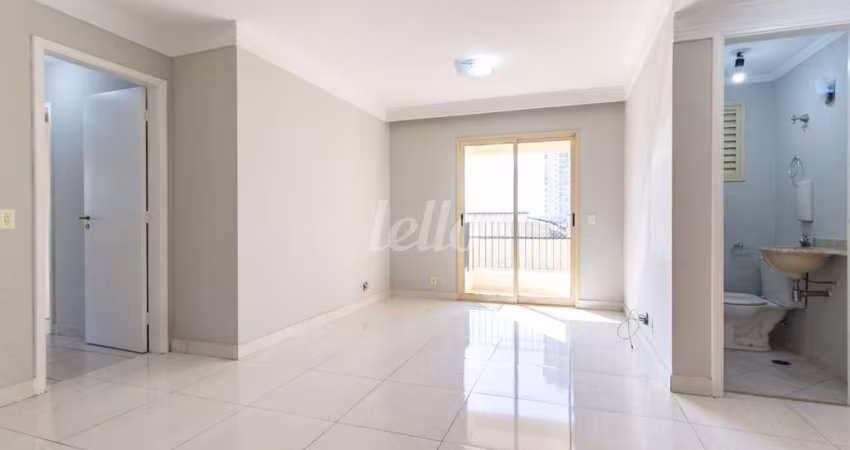 Apartamento com 3 quartos para alugar na Rua Serra do Japi, --, Vila Gomes Cardim, São Paulo