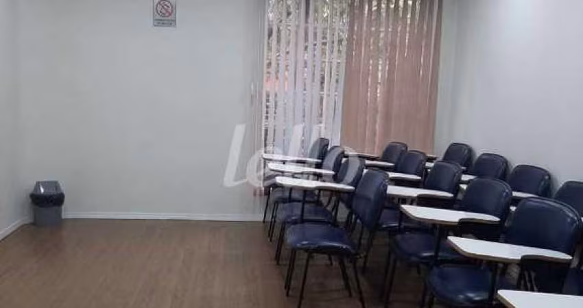 Casa comercial com 7 salas para alugar na Rua Oscar Freire, --, Pinheiros, São Paulo