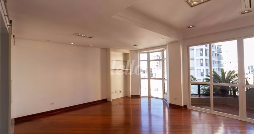 Apartamento com 3 quartos para alugar na Rua Mateus Grou, --, Pinheiros, São Paulo