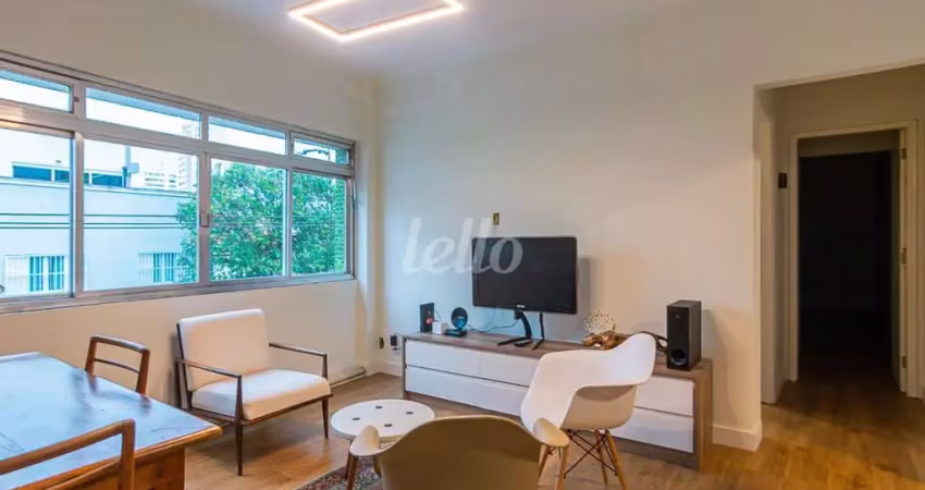 Apartamento com 3 quartos para alugar na Rua Curupace, --, Mooca, São Paulo