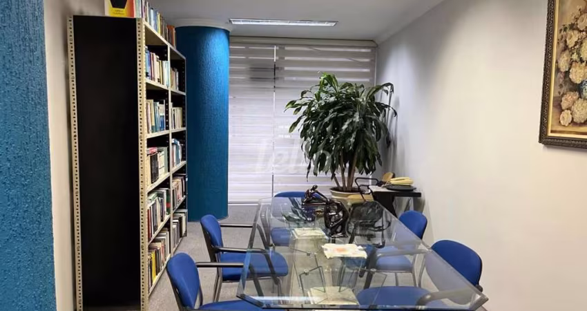 Sala comercial com 3 salas para alugar na Rua Líbero Badaró, --, Centro, São Paulo
