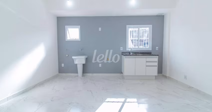 Apartamento com 2 quartos para alugar na Rua Vale da Macieira, --, Jardim Miriam, São Paulo