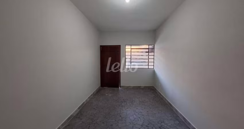 Casa com 1 quarto para alugar na R.  Rua Serra de Ipanema, --, Vila Helena, Santo André