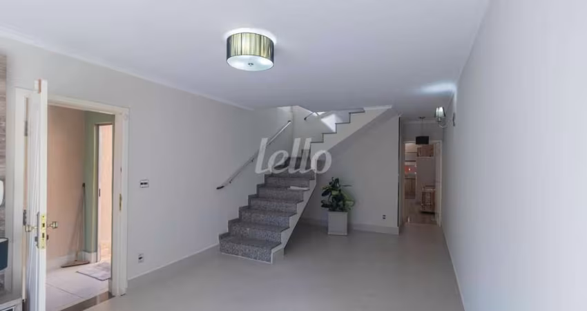 Casa com 3 quartos para alugar na Rua Itanhaém, --, Vila Prudente, São Paulo