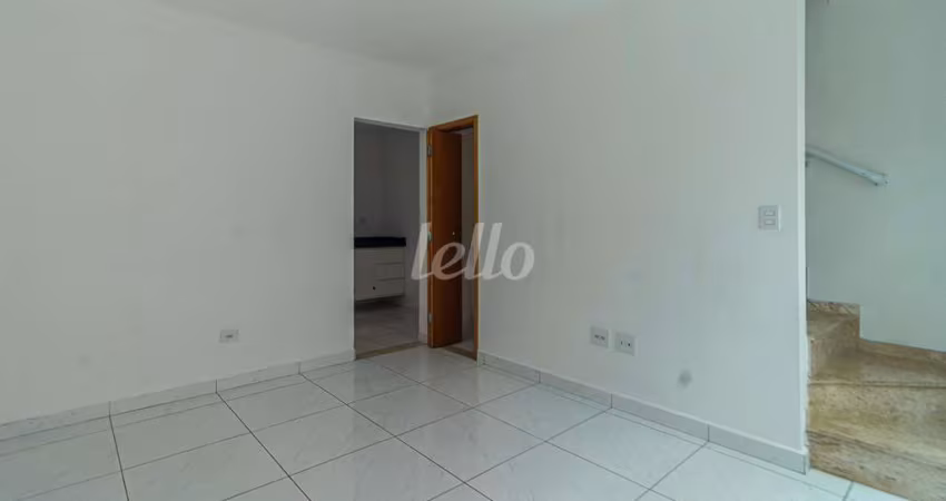 Casa em condomínio fechado com 2 quartos para alugar na Praça Yedo, --, Vila Maria Alta, São Paulo