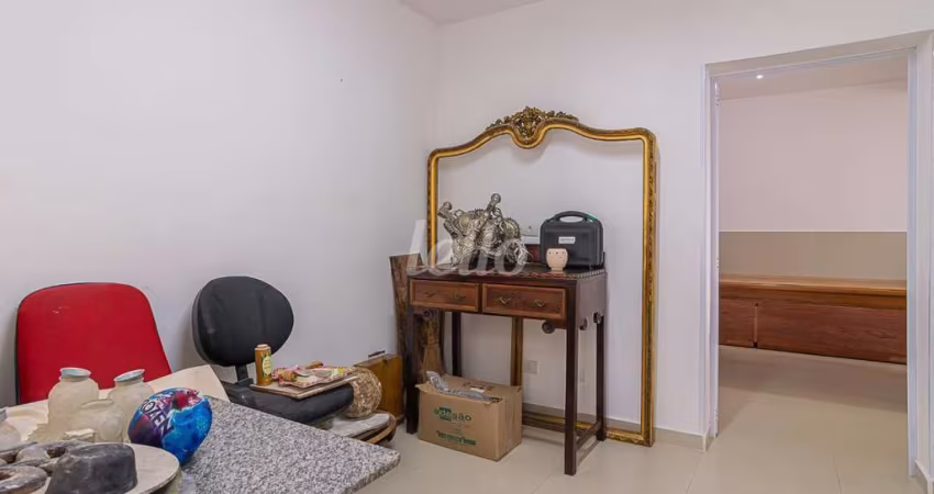Casa com 2 quartos para alugar na Avenida Conceição, --, Carandiru, São Paulo