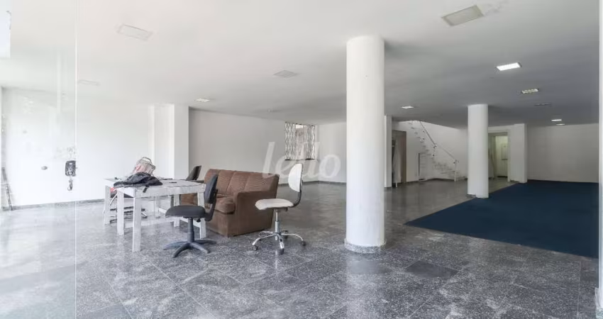 Casa comercial com 4 salas para alugar na Praça Charles Miller, --, Pacaembu, São Paulo