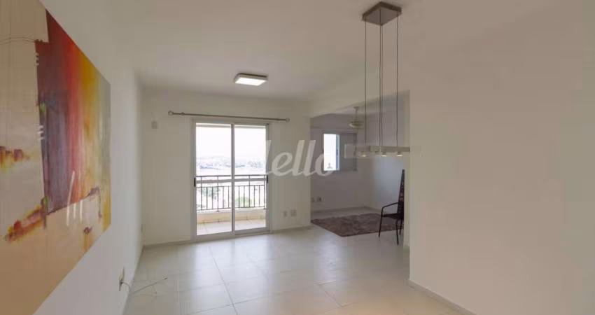 Apartamento com 3 quartos para alugar na Rua Visconde de Inhomerim, --, Mooca, São Paulo