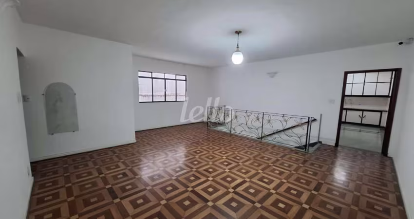 Casa comercial com 2 salas para alugar na Rua Guilherme Marconi, --, Vila Assunção, Santo André