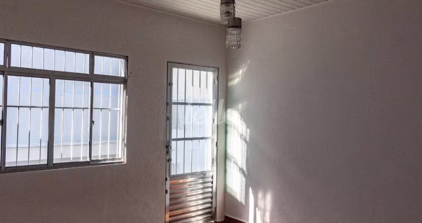 Casa com 3 quartos para alugar na Rua Catapu, --, Vila Santa Clara, São Paulo