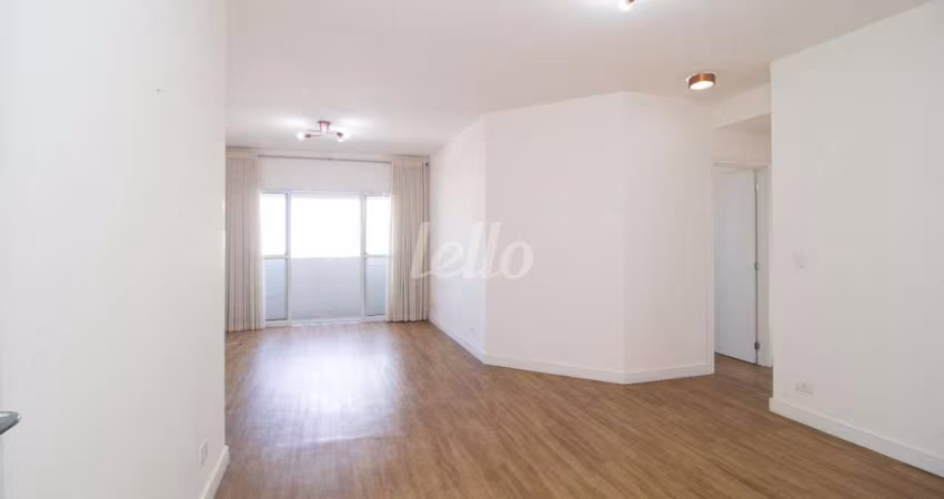Apartamento com 3 quartos para alugar na Rua General Osório, --, Vila Boa Vista, Santo André
