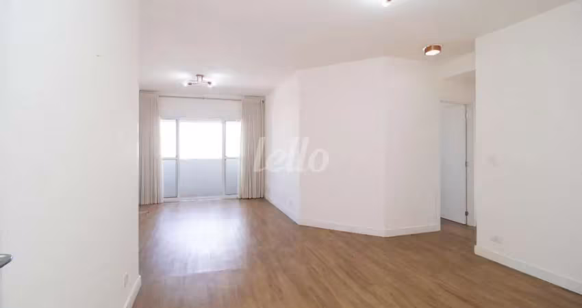 Apartamento com 3 quartos para alugar na Rua General Osório, --, Vila Boa Vista, Santo André