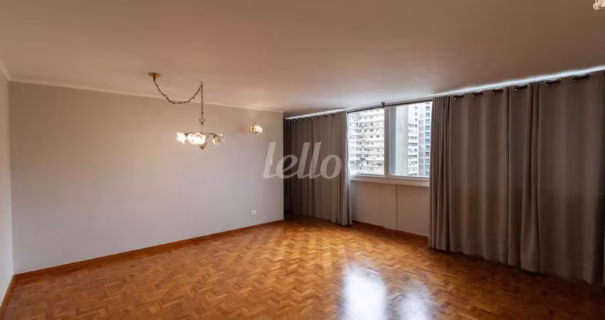 Apartamento com 3 quartos para alugar na Alameda Santos, --, Cerqueira César, São Paulo