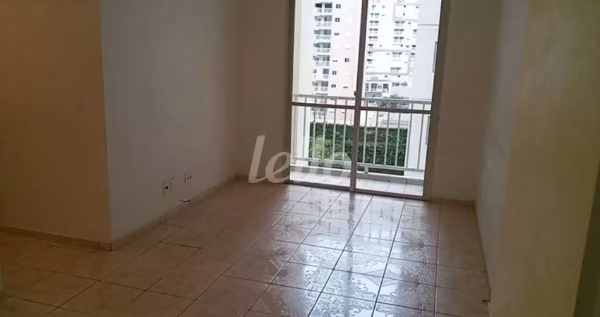 Apartamento com 3 quartos para alugar na Avenida Celso Garcia, --, Brás, São Paulo