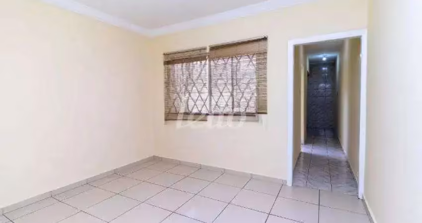 Casa com 3 quartos para alugar na Rua Aurélia, --, Vila Romana, São Paulo