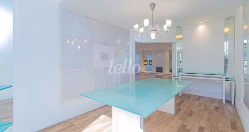 Apartamento com 4 quartos para alugar na Rua Lourenço de Almeida, --, Vila Nova Conceição, São Paulo