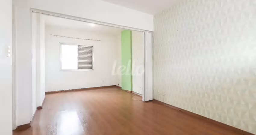 Apartamento com 2 quartos para alugar na Rua Luís Góis, --, Mirandópolis, São Paulo