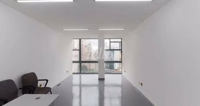 Sala comercial com 1 sala para alugar na Rua Coronel Xavier de Toledo, --, República, São Paulo