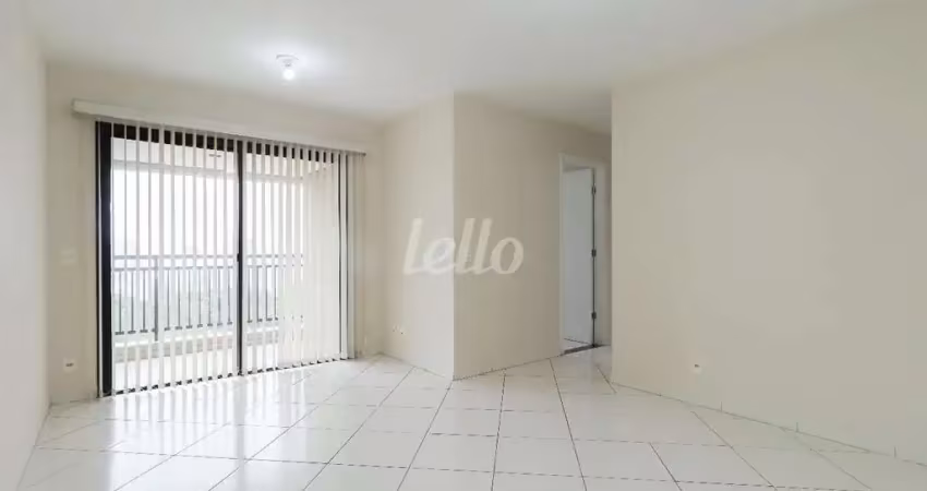 Apartamento com 3 quartos para alugar na Rua Taquari, --, Mooca, São Paulo