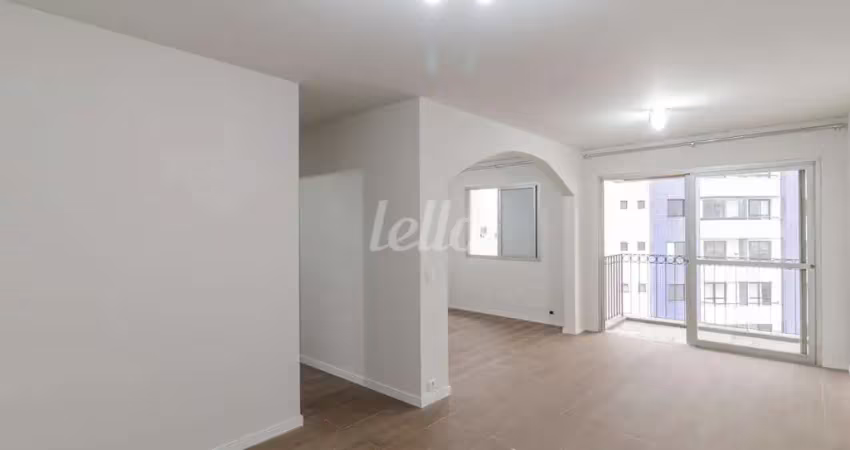 Apartamento com 2 quartos para alugar na Rua Sebastião Barbosa, --, Vila Regente Feijó, São Paulo