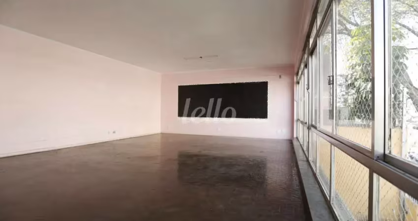 Casa comercial com 13 salas para alugar na Rua Comandante Taylor, --, Ipiranga, São Paulo