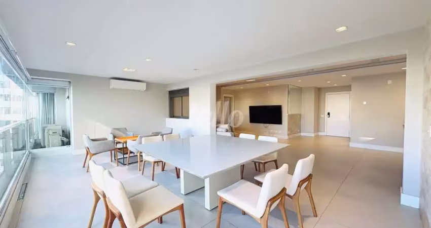 Apartamento com 3 quartos para alugar na Rua Senador César Lacerda Vergueiro, --, Sumarezinho, São Paulo