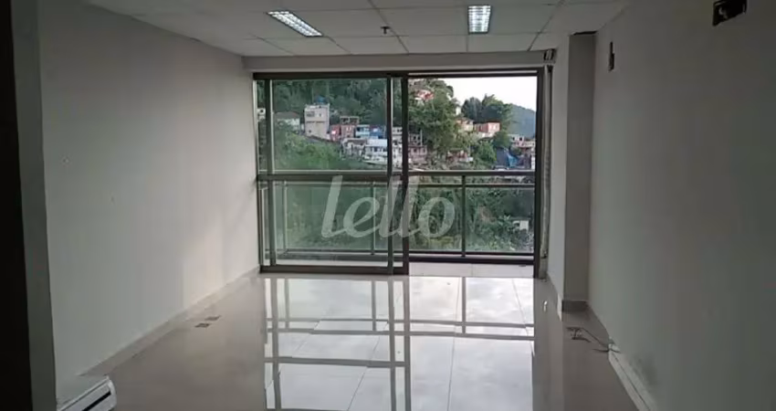 Sala comercial com 1 sala para alugar na Rua Alexandre Gusmão, --, Valongo, Santos