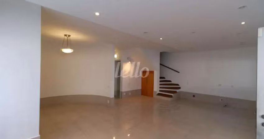 Casa com 4 quartos para alugar na Rua Mário Paranhos Pederneiras, --, Planalto Paulista, São Paulo