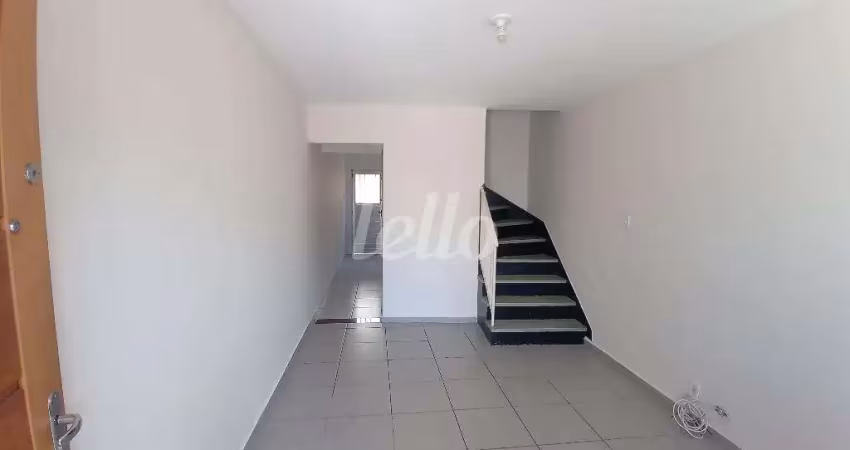 Casa com 2 quartos para alugar na Rua Edgar, --, Vila Leonor, São Paulo