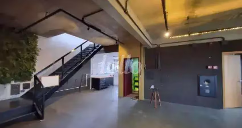Barracão / Galpão / Depósito para alugar na Rua Félix Guilhem, --, Lapa de Baixo, São Paulo