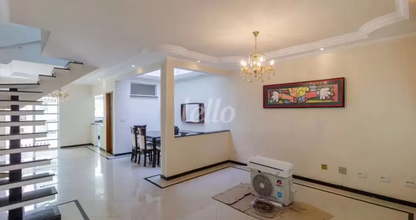 Casa com 3 quartos para alugar na Rua Luiza Canero, --, Vila Canero, São Paulo