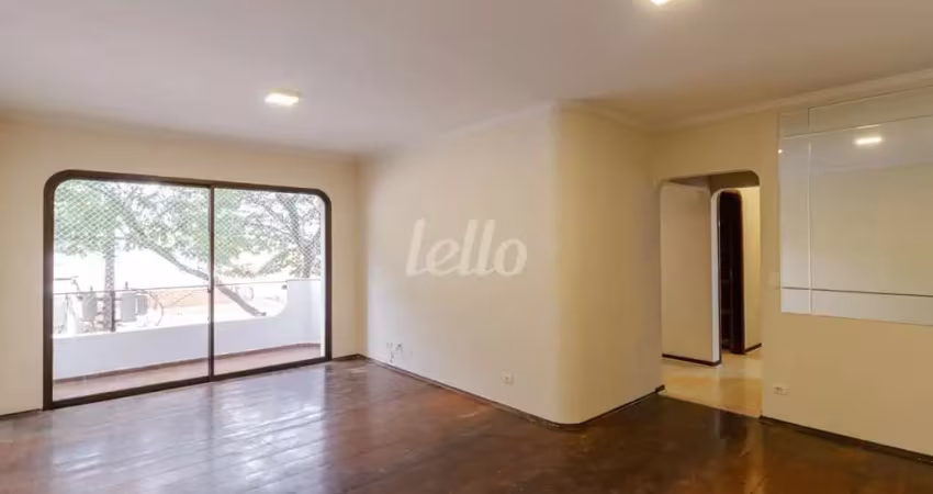 Apartamento com 3 quartos para alugar na Rua Cambembé, --, Tatuapé, São Paulo