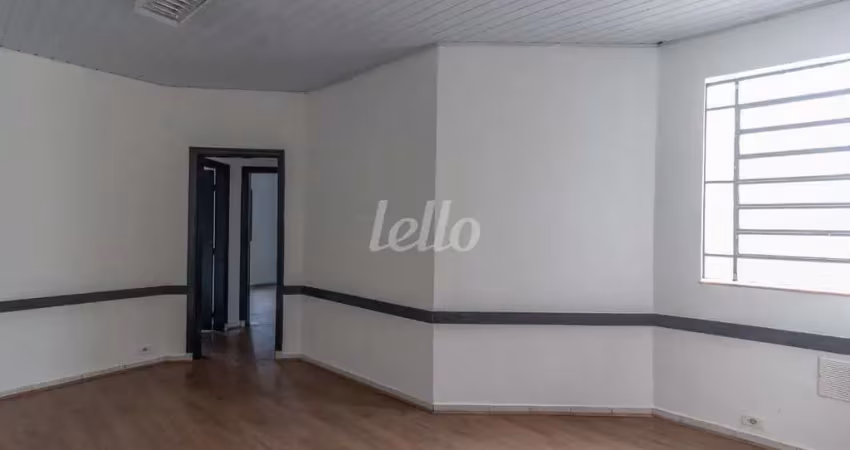 Prédio com 4 salas para alugar na Rua Hermínio Lemos, --, Cambuci, São Paulo