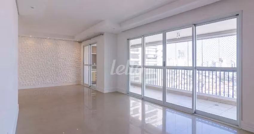 Apartamento com 3 quartos para alugar na Rua Catarina Braida, --, Mooca, São Paulo