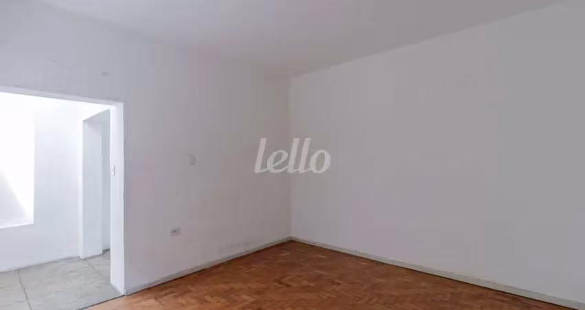 Casa com 4 quartos para alugar na Rua Santa Flora, --, Vila Monumento, São Paulo