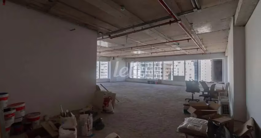 Sala comercial para alugar na Avenida Pedroso de Morais, --, Pinheiros, São Paulo