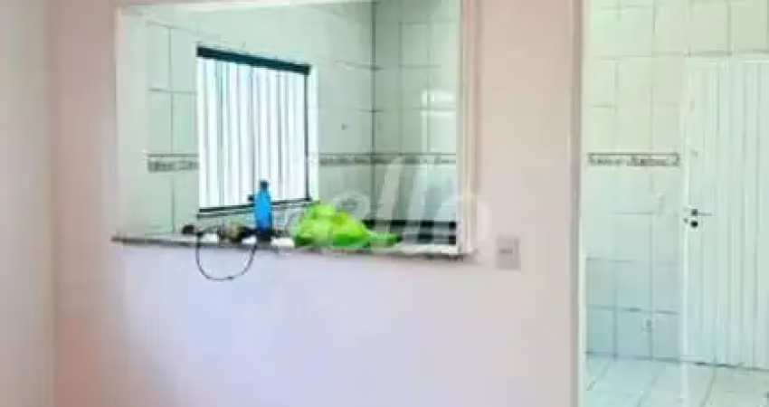 Casa com 4 quartos para alugar na Rua Ângelo Agostini, --, Vila Ivone, São Paulo