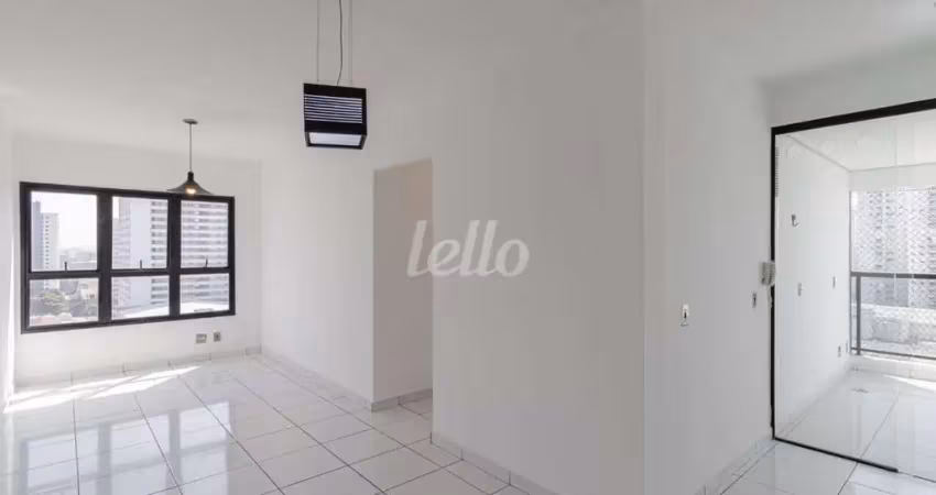 Apartamento com 3 quartos para alugar na Rua Almirante Brasil, --, Mooca, São Paulo