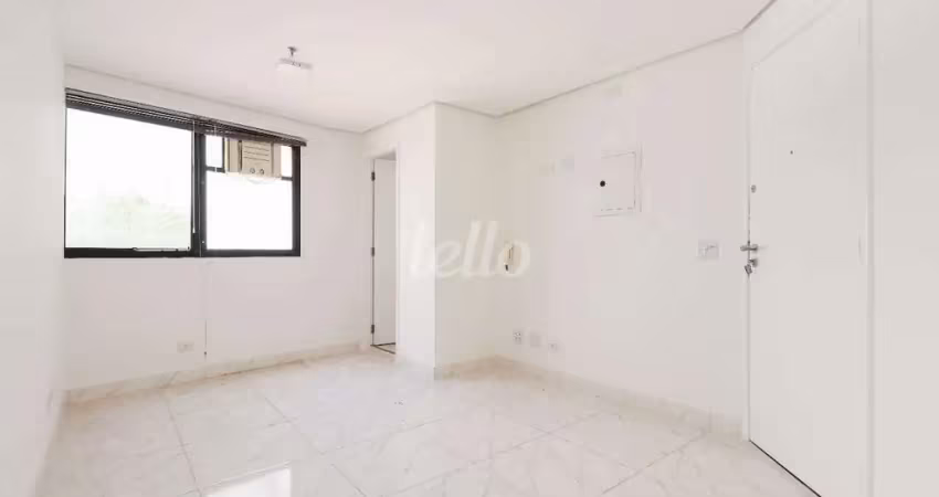 Sala comercial com 3 salas para alugar na Rua Doutor Albuquerque Lins, --, Santa Cecília, São Paulo