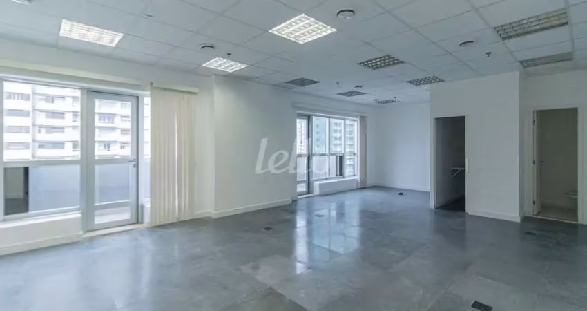 Sala comercial com 3 salas para alugar na Avenida Paulista, --, Bela Vista, São Paulo