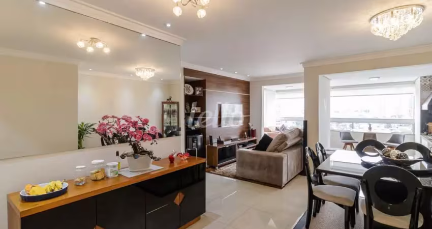 Apartamento com 2 quartos para alugar na Rua Jaboticabal, --, Vila Bertioga, São Paulo