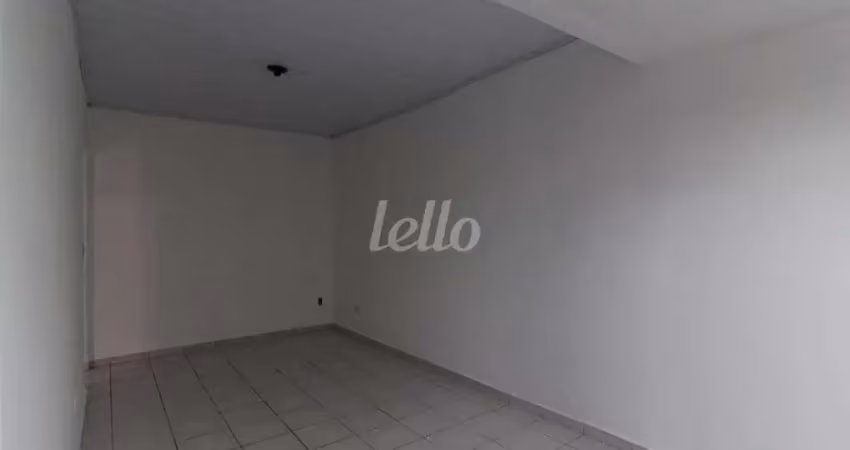 Casa com 4 quartos para alugar na Rua Capitão Ferraiuolo, --, Vila Invernada, São Paulo
