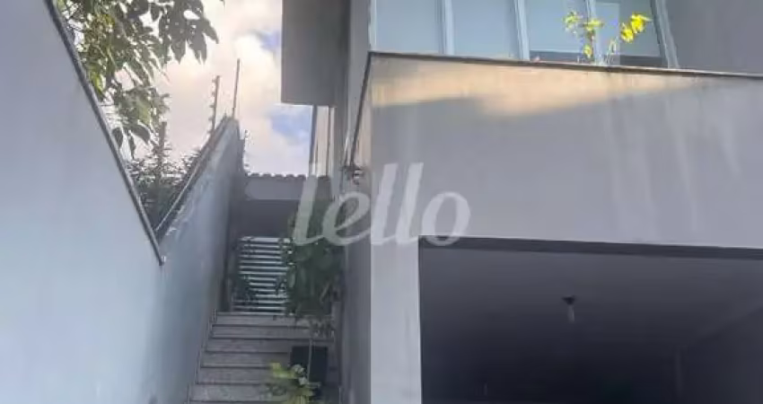 Casa com 4 quartos para alugar na Rua Pedra Bonita, --, Vila Pedra Branca, São Paulo