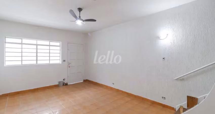 Casa com 2 quartos para alugar na Rua Lord Cockrane, --, Ipiranga, São Paulo