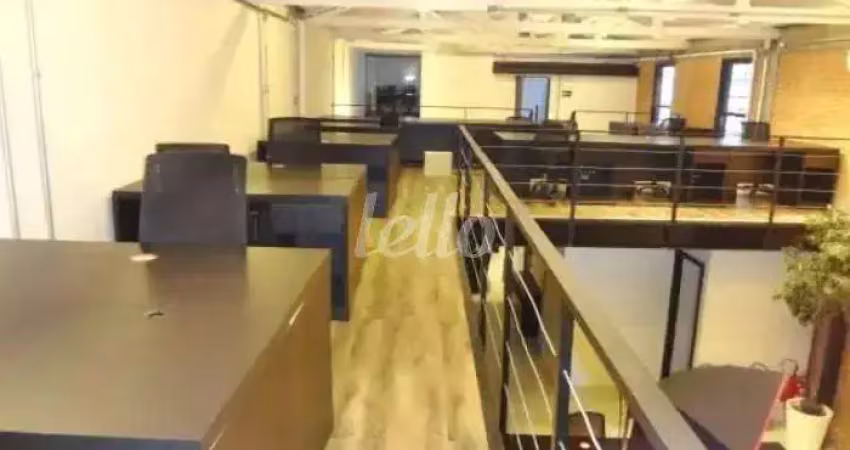 Casa comercial com 11 salas para alugar na Rua Fidalga, --, Pinheiros, São Paulo