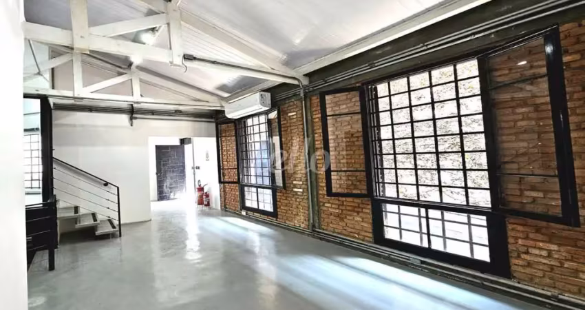 Casa comercial com 11 salas para alugar na Rua Fidalga, --, Pinheiros, São Paulo