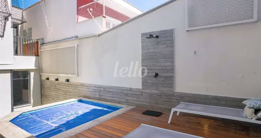 Casa com 3 quartos para alugar na Rua Oscar Caravelas, --, Sumarezinho, São Paulo