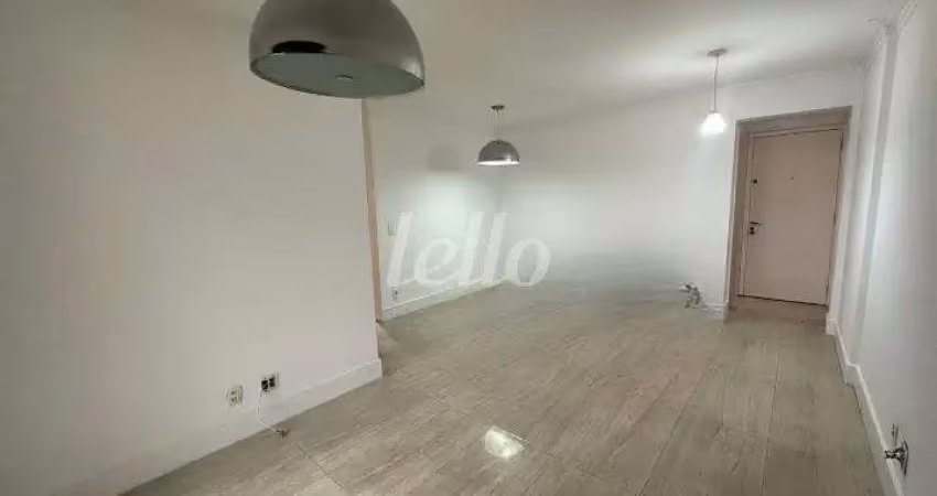 Apartamento com 3 quartos para alugar na Rua Ettore Ximenes, --, Vila Prudente, São Paulo
