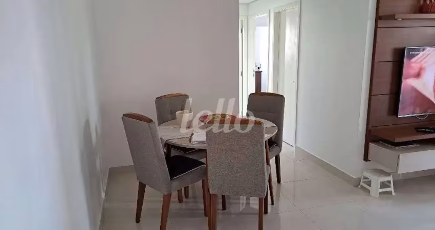 Apartamento com 3 quartos para alugar na Rua Natal, --, Vila Bertioga, São Paulo