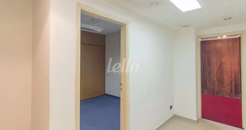 Sala comercial com 5 salas para alugar na Avenida da Liberdade, --, Liberdade, São Paulo